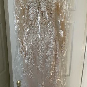 Wedding dress